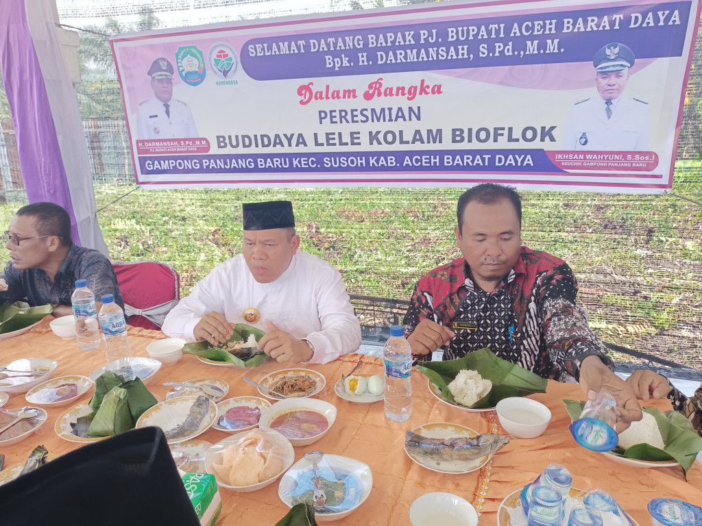 Peresmian kolam Bioflog Ternak Ikan Lele Oleh bpk. H. Darmamsyah S.Pd.,M.M